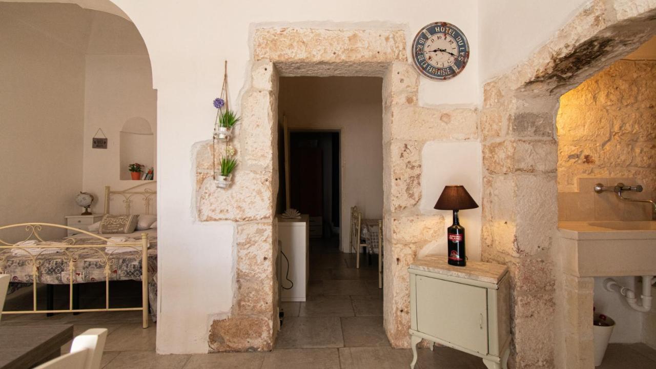 דירות אוסטוני Casetta Vicolo Ennio By Typney מראה חיצוני תמונה